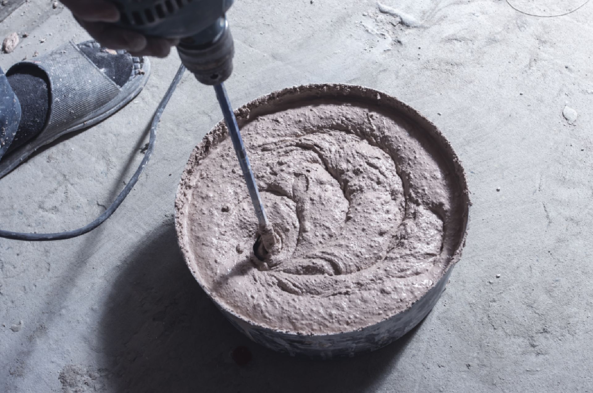 Spachtel wird vorbereitet